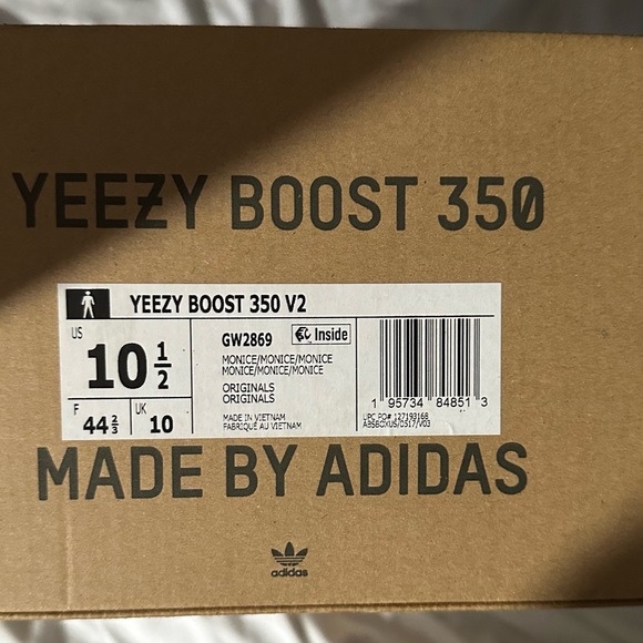 Yeezy Boost 350 V2